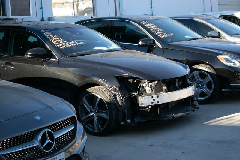 Chandler, AZ - Head-On Crash on Arizona Ave Sends 3 to Hospital