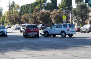 Tucson, AZ - Injury Crash Reported at Oracle Rd and La Reserve Dr