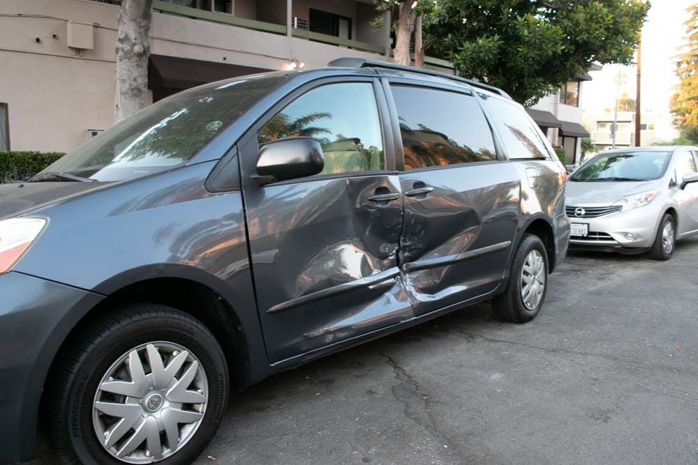 Phoenix, AZ – Rollover Crash on N 9th Ave and W Avalon Dr Ends in Injuries