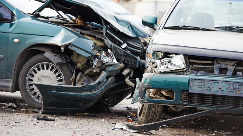 Varios Heridos en Choque con Múltiples Vehículos en US 60 Cerca de 43rd Ave